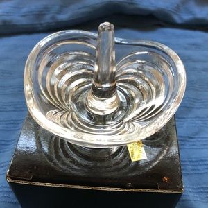 24% lead crystal ring holder new in box